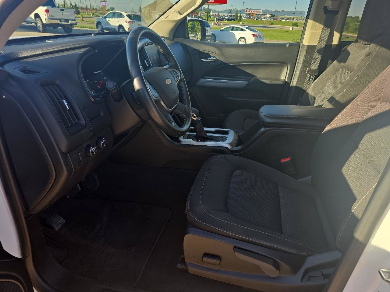 Used 2022 Chevrolet Colorado LT w/ LT Convenience Package AWD/4WD image 20