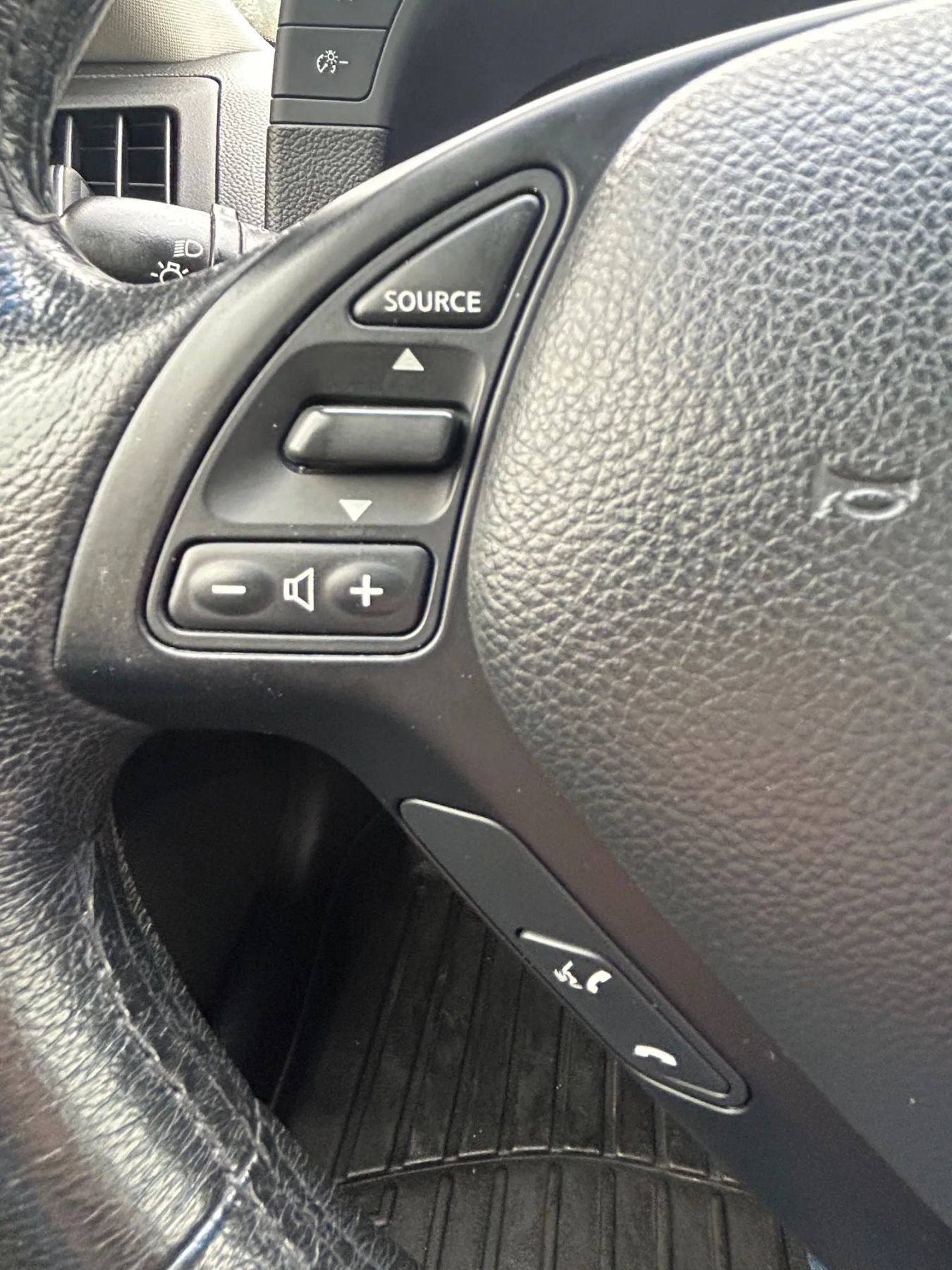 Used 2012 INFINITI G25 x AWD/4WD image 10