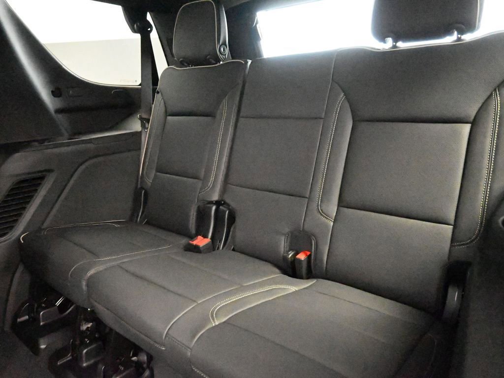 New 2026 GMC Yukon Elevation image 17