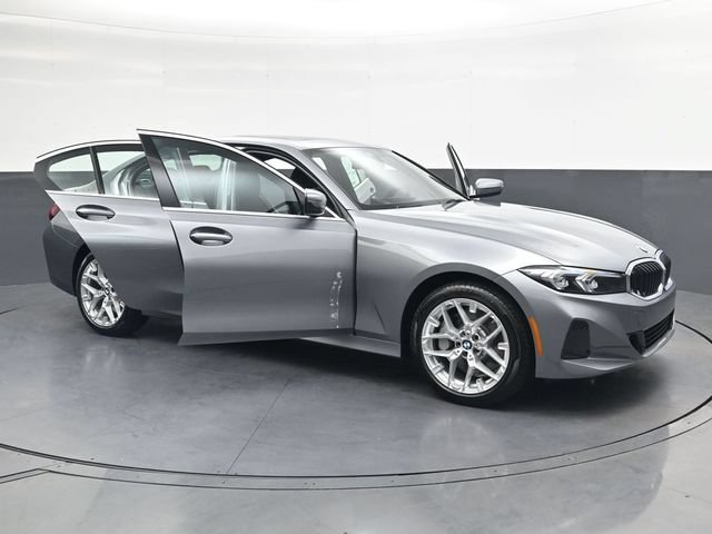 New 2026 BMW 330i xDrive Sedan w/ Premium Package AWD/4WD image 37