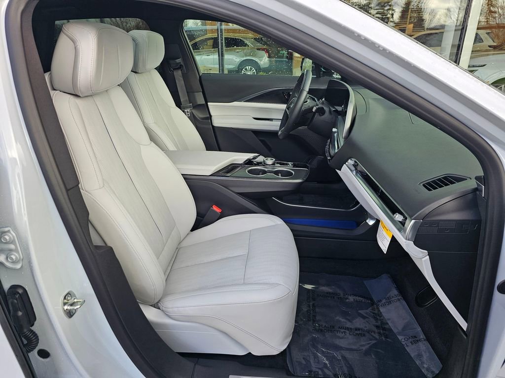 Used 2026 Cadillac Lyriq Sport image 11