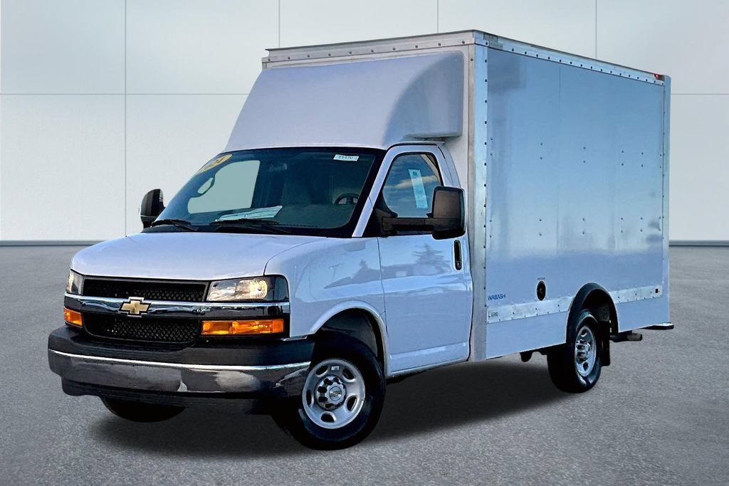 Used 2024 Chevrolet Express 3500 w/ Power Convenience Package RWD video 2