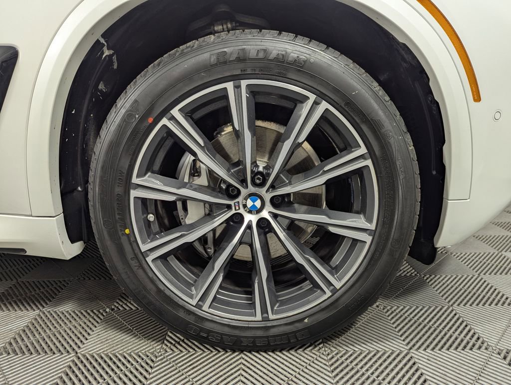 Used 2025 BMW X5 xDrive40i image 30