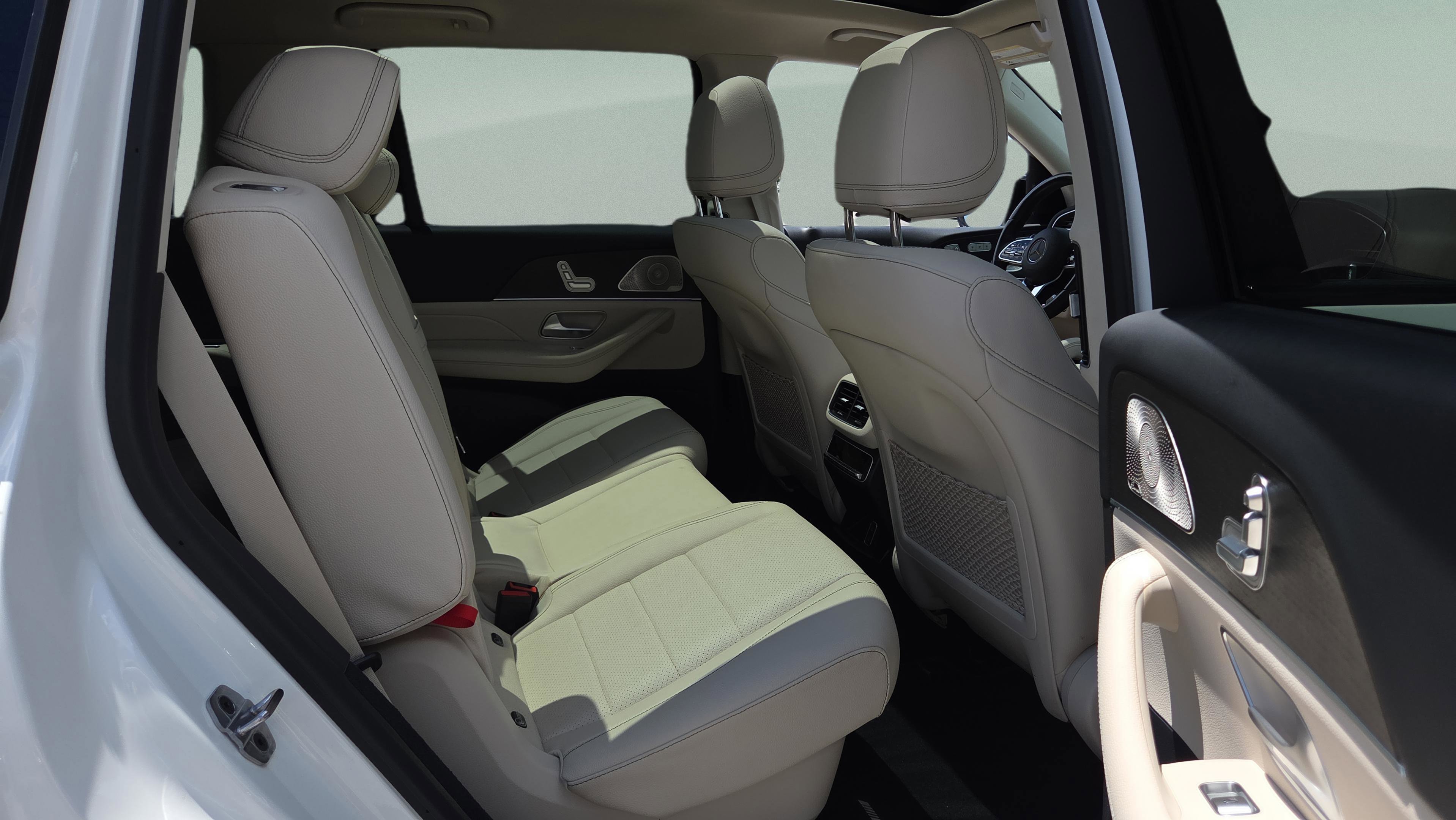 Used 2023 Mercedes-Benz GLS 450 4MATIC image 16