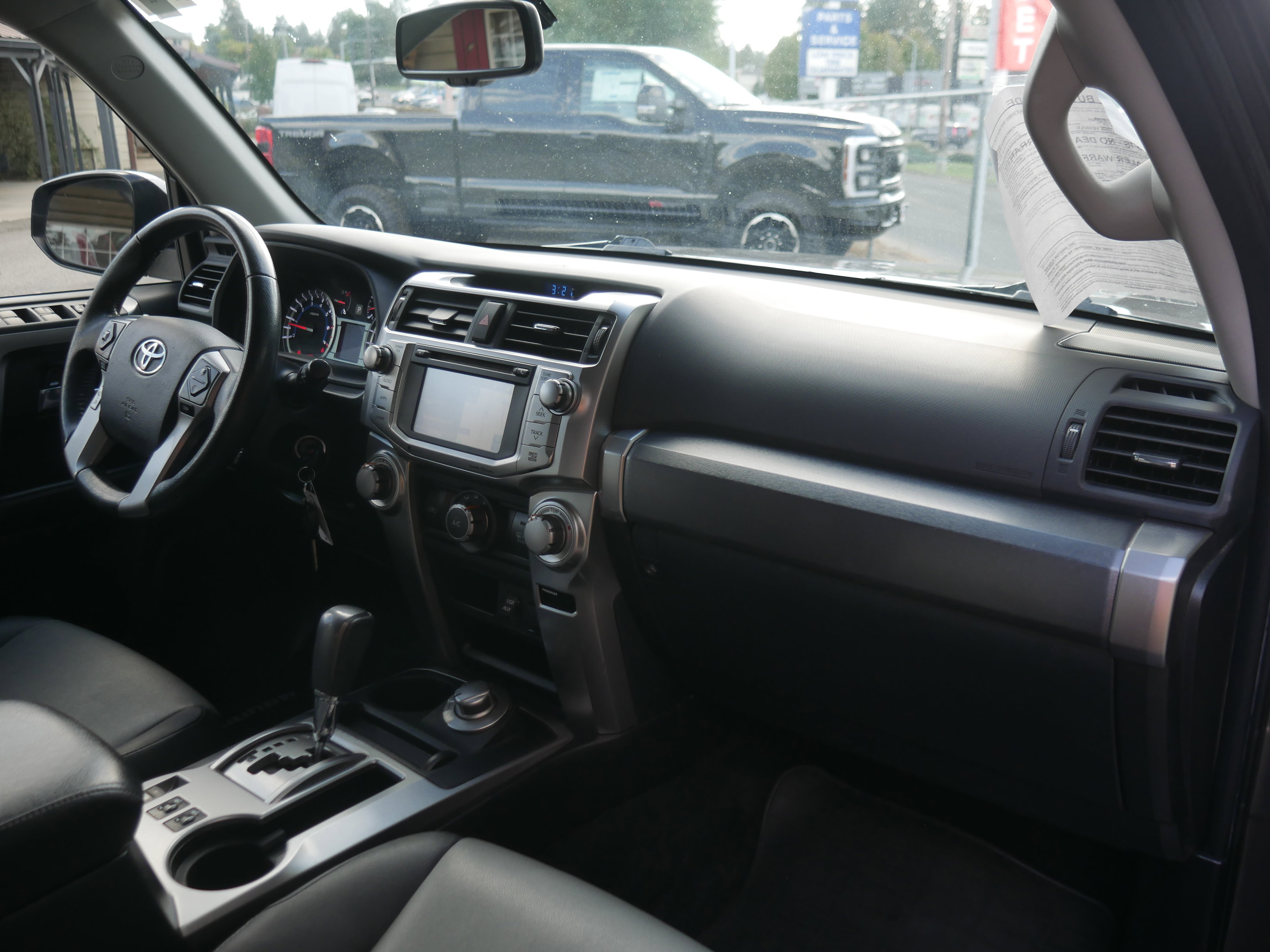 Used 2016 Toyota 4Runner SR5 Premium image 25