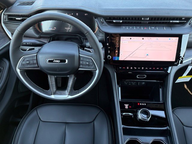 New 2026 Jeep Grand Cherokee Limited AWD/4WD image 3