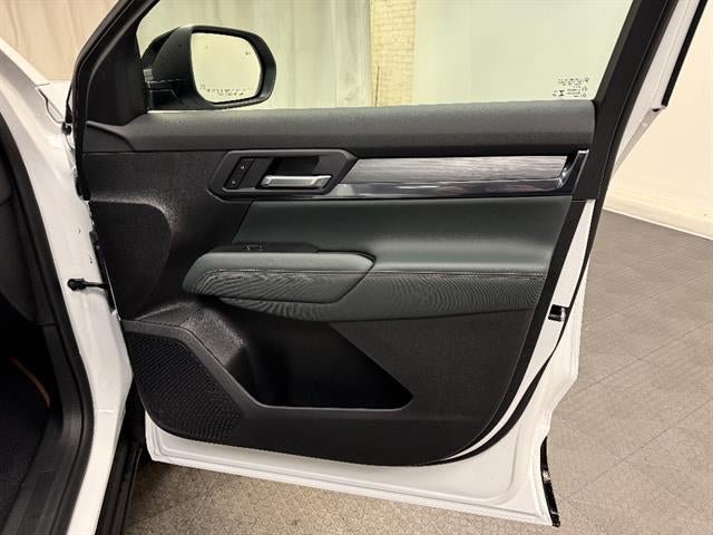 New 2026 GMC Terrain AT4 w/ LPO, Black Badging Package AWD/4WD image 16