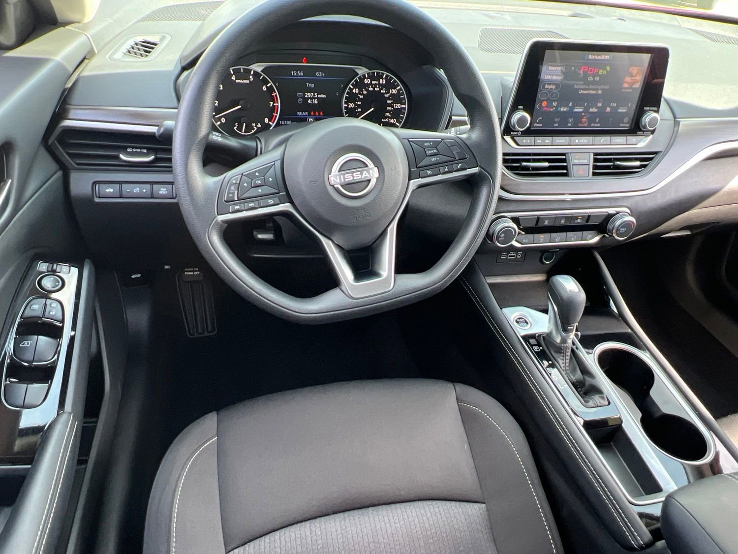 Used 2023 Nissan Altima 2.5 SV FWD image 32