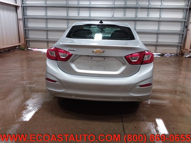 Used 2018 Chevrolet Cruze LS FWD image 8