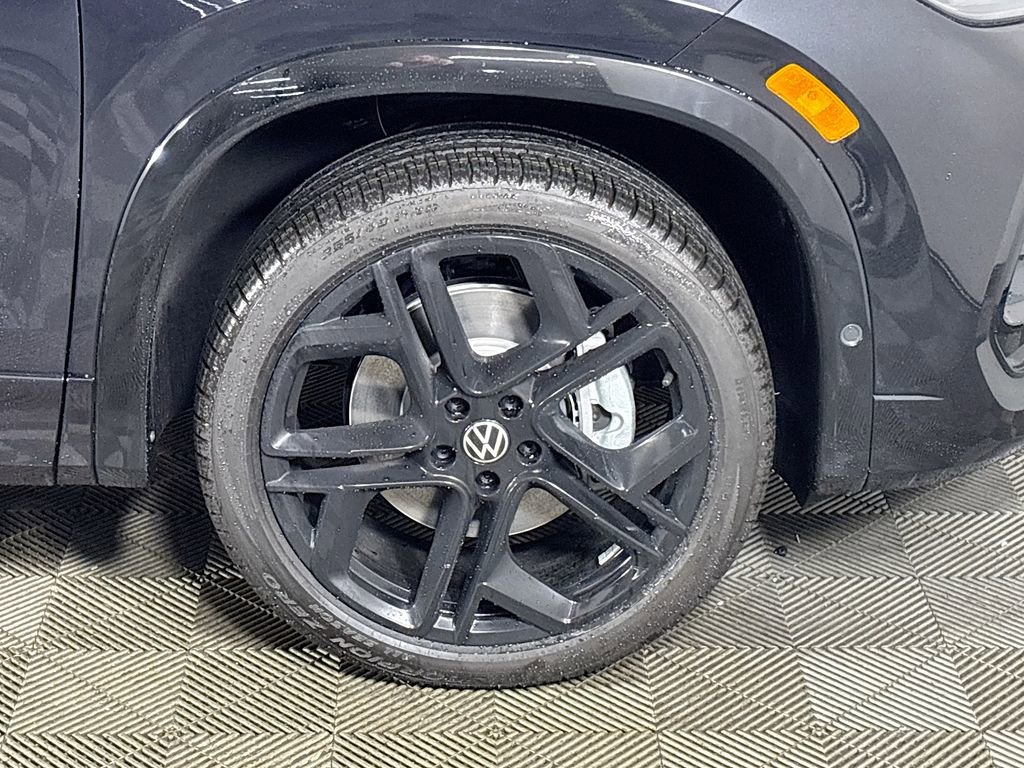 New 2026 Volkswagen Tiguan SE R-Line image 23