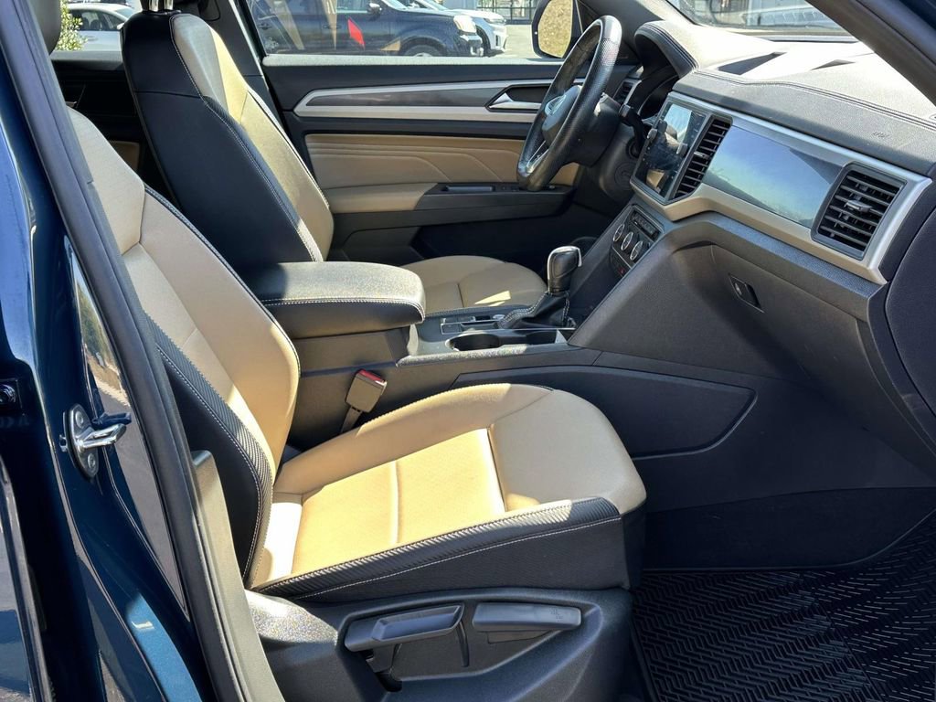 Used 2021 Volkswagen Atlas Cross Sport SE image 6