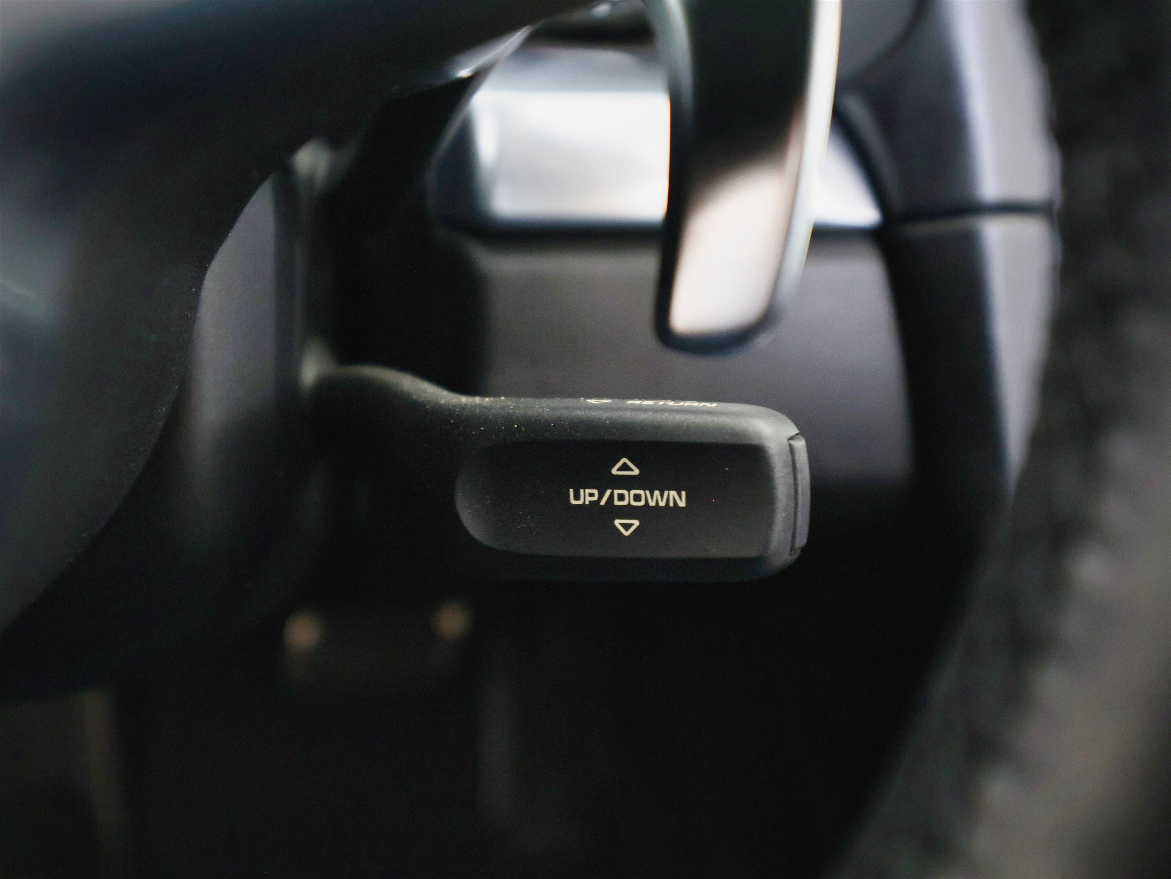 Used 2016 Porsche 911 Turbo image 39