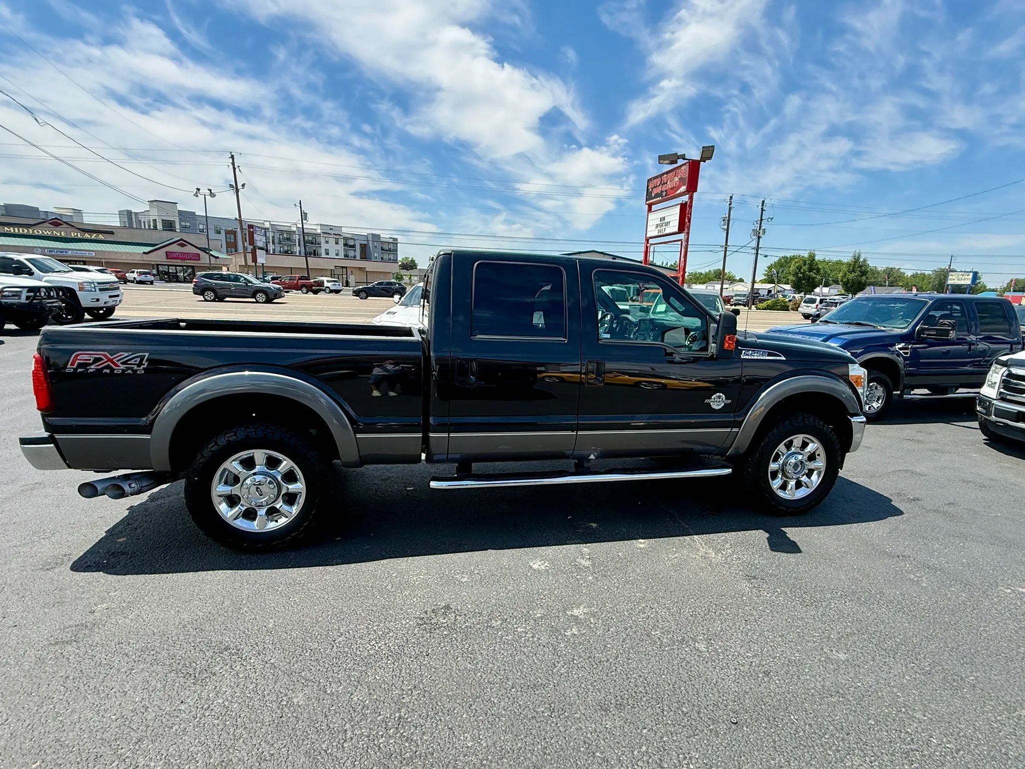 Used 2014 Ford F250 Lariat w/ Lariat Ultimate Package AWD/4WD image 6