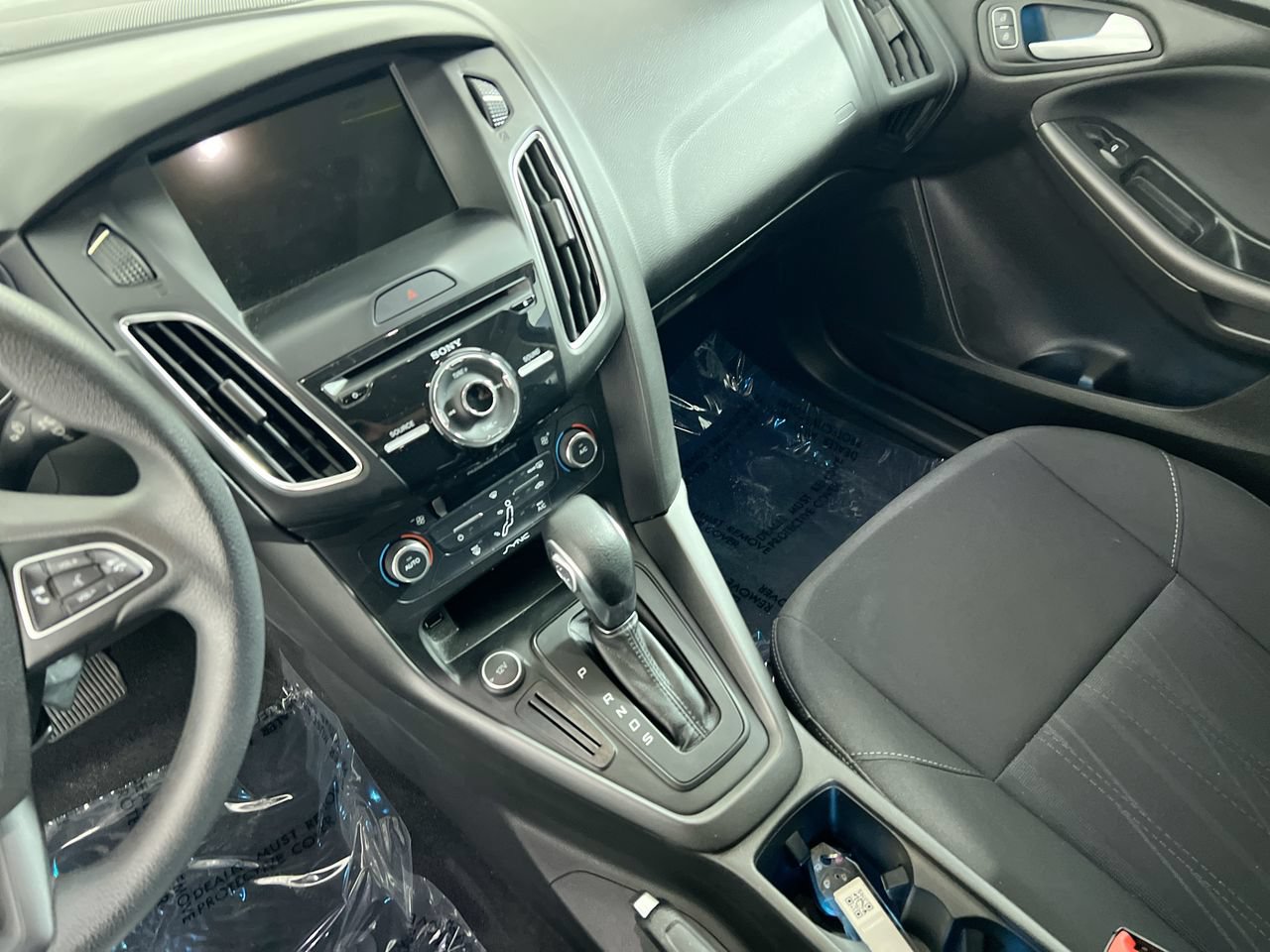 Used 2017 Ford Focus SEL FWD image 22