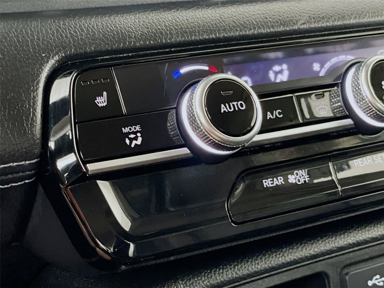 Certified 2025 Honda Pilot EX-L image 24