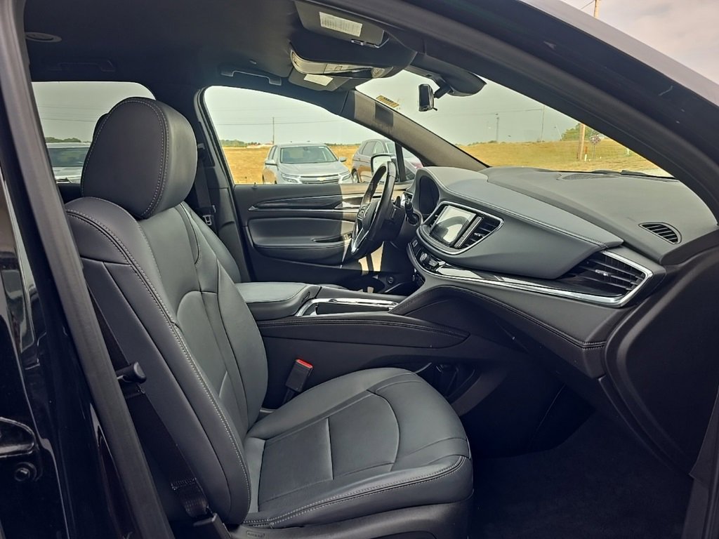Used 2024 Buick Enclave Premium image 27