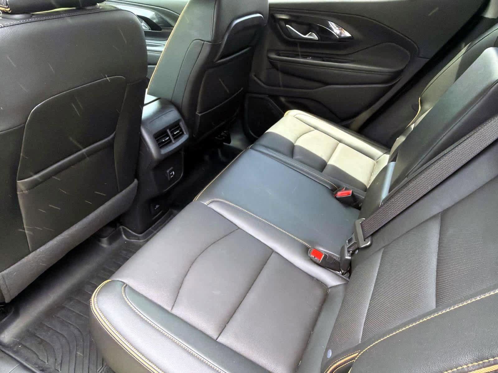 Used 2024 GMC Terrain AT4 AWD/4WD image 6