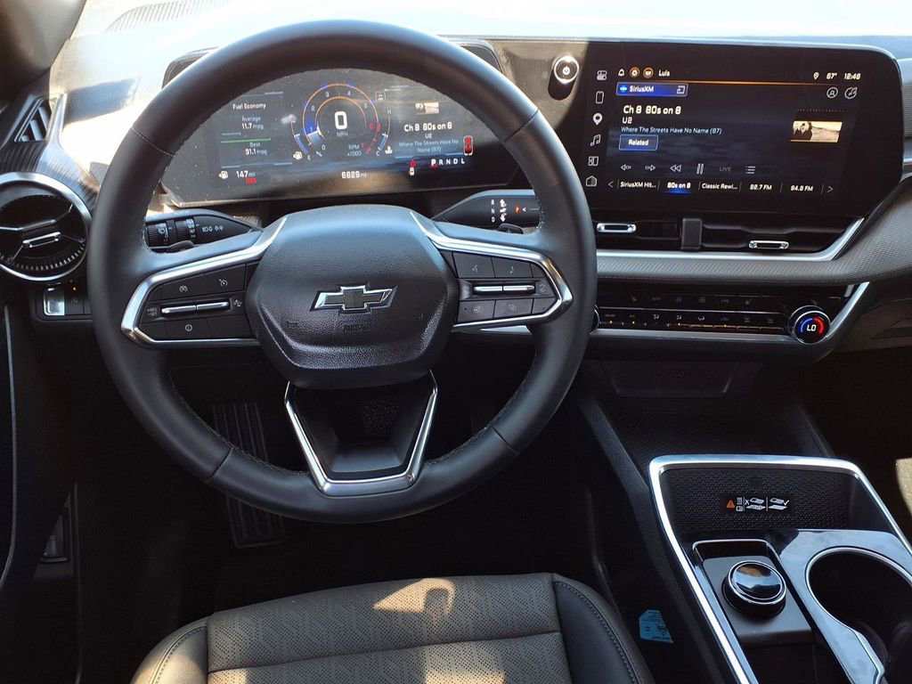 Used 2026 Chevrolet Equinox LT w/ Convenience Package II image 13