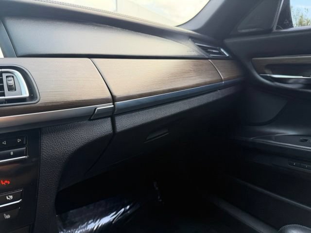 Used 2014 BMW 750Li xDrive AWD/4WD image 24