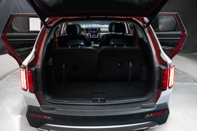 Used 2022 Kia Sorento SX Prestige image 21