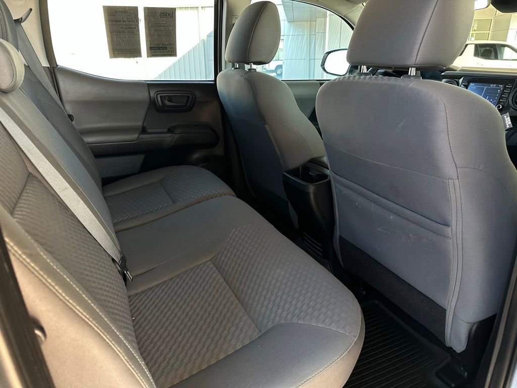 Used 2022 Toyota Tacoma SR image 18
