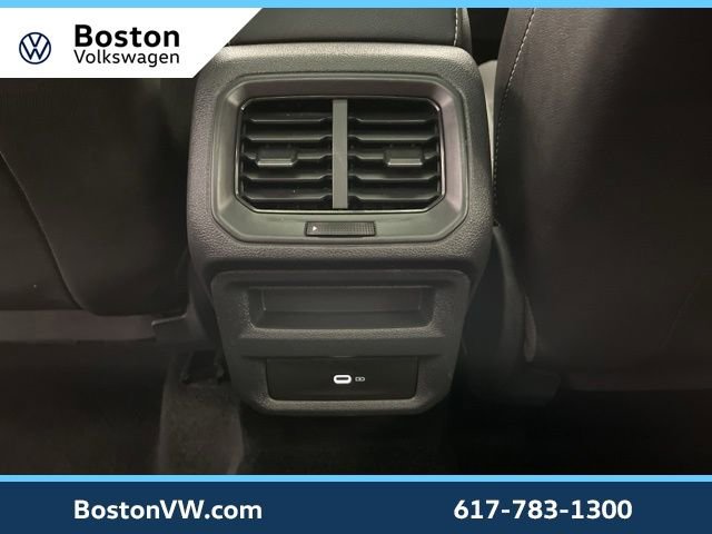 Used 2023 Volkswagen Taos SEL image 26