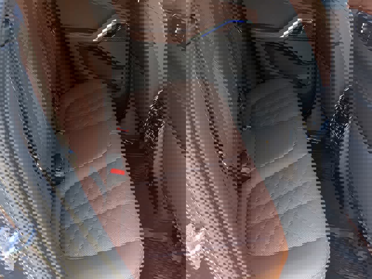 Used 2026 BMW X6 M60i w/ Executive Package image 21