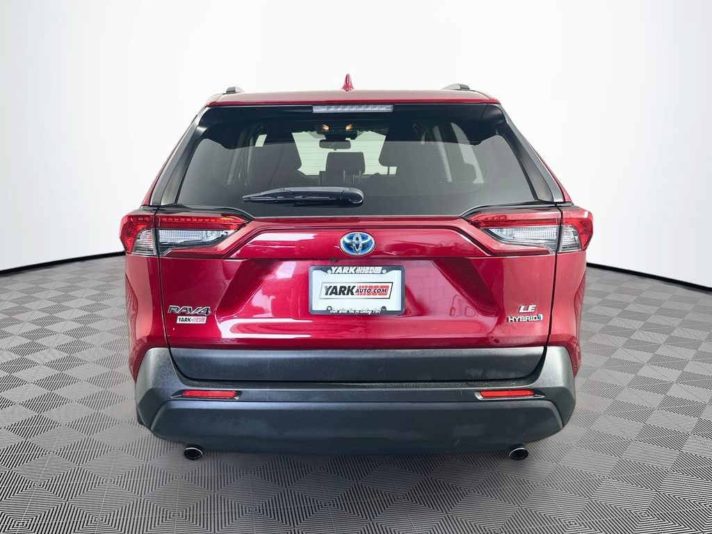 Used 2019 Toyota RAV4 LE w/ All Weather Liner Package AWD/4WD image 9