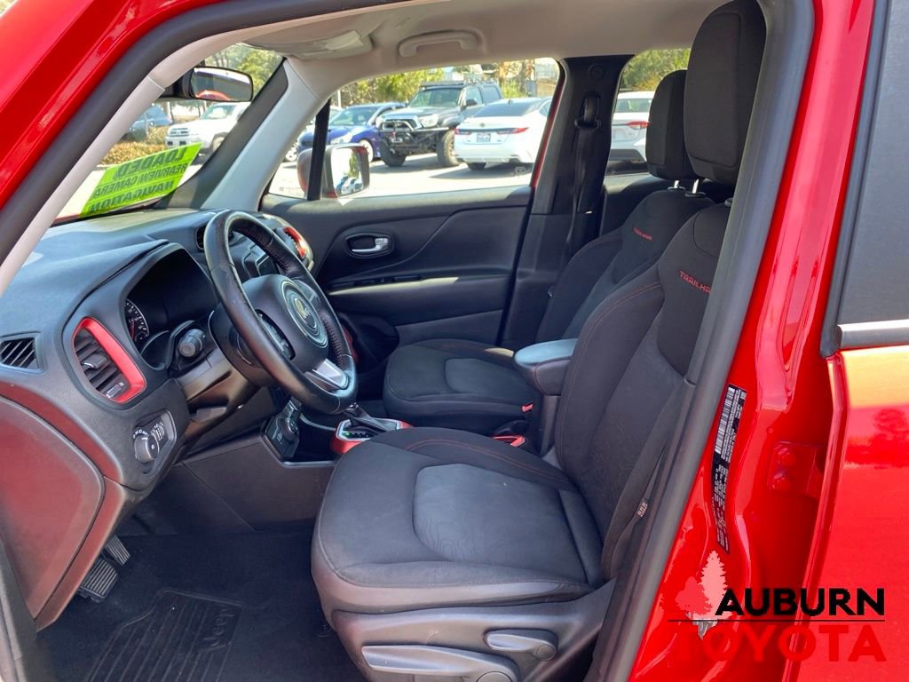 Used 2020 Jeep Renegade Trailhawk w/ Cold Weather Group AWD/4WD image 24