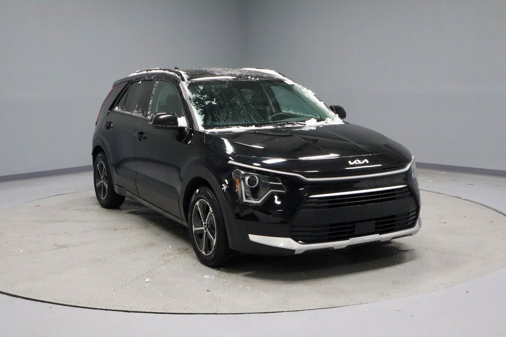 Used 2023 Kia Niro EX image 1