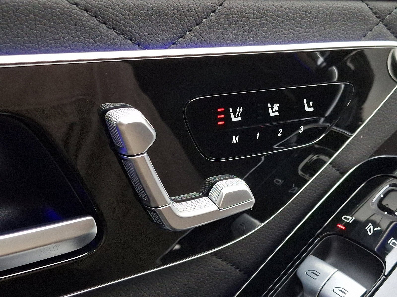 New 2025 Mercedes-Benz S 580 4MATIC Sedan image 14