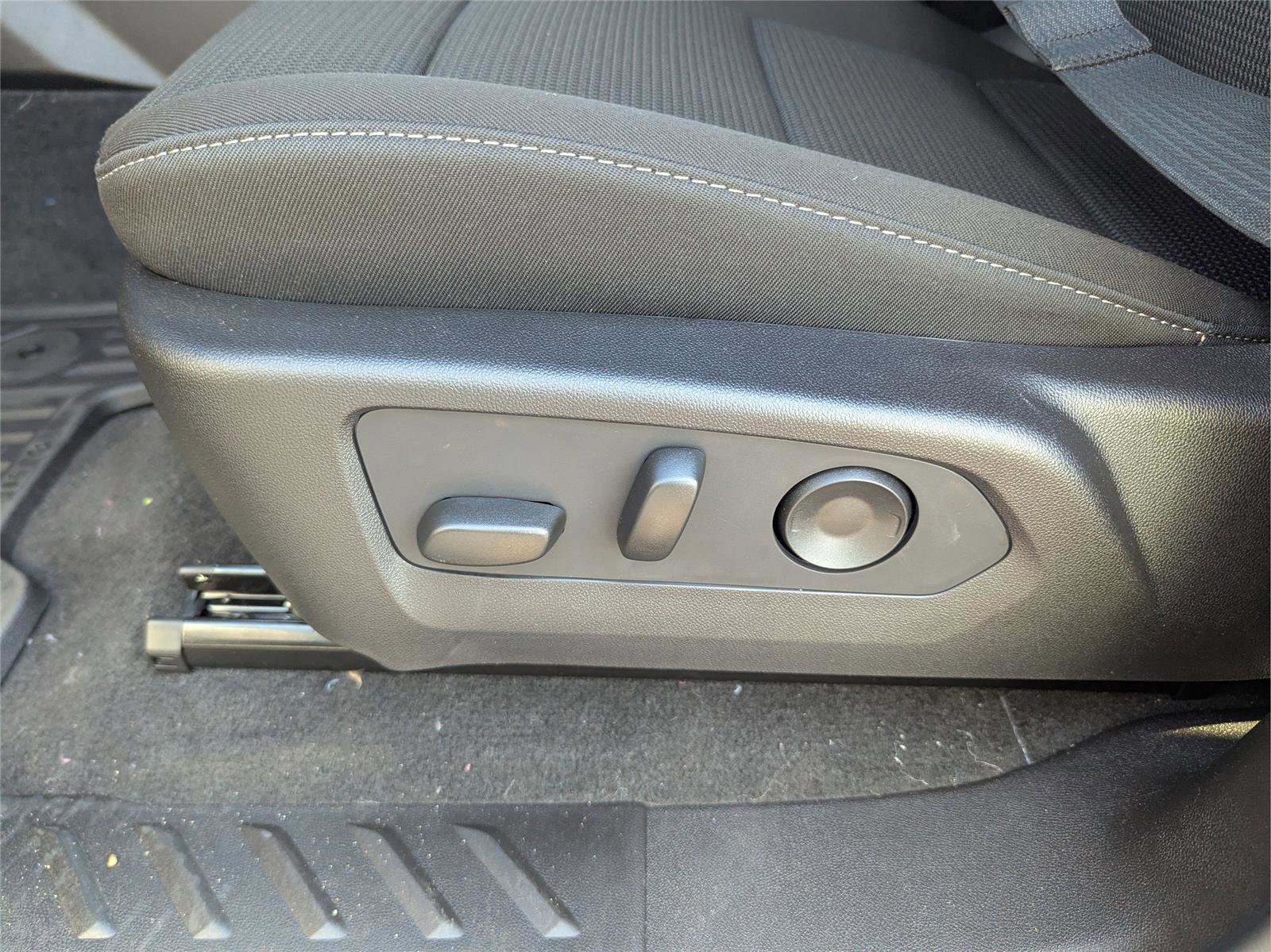 New 2026 GMC Canyon Elevation w/ Convenience Package image 20