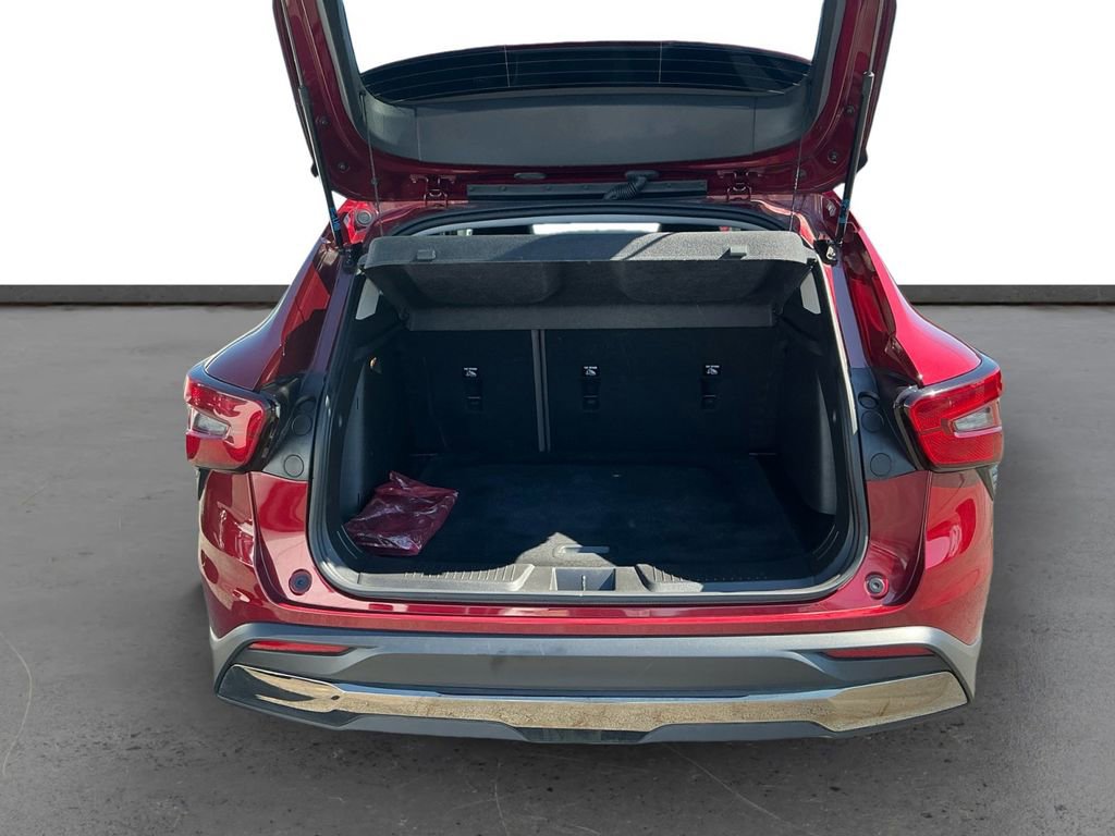 Used 2024 Chevrolet Trax ACTIV w/ Sunroof Package image 24