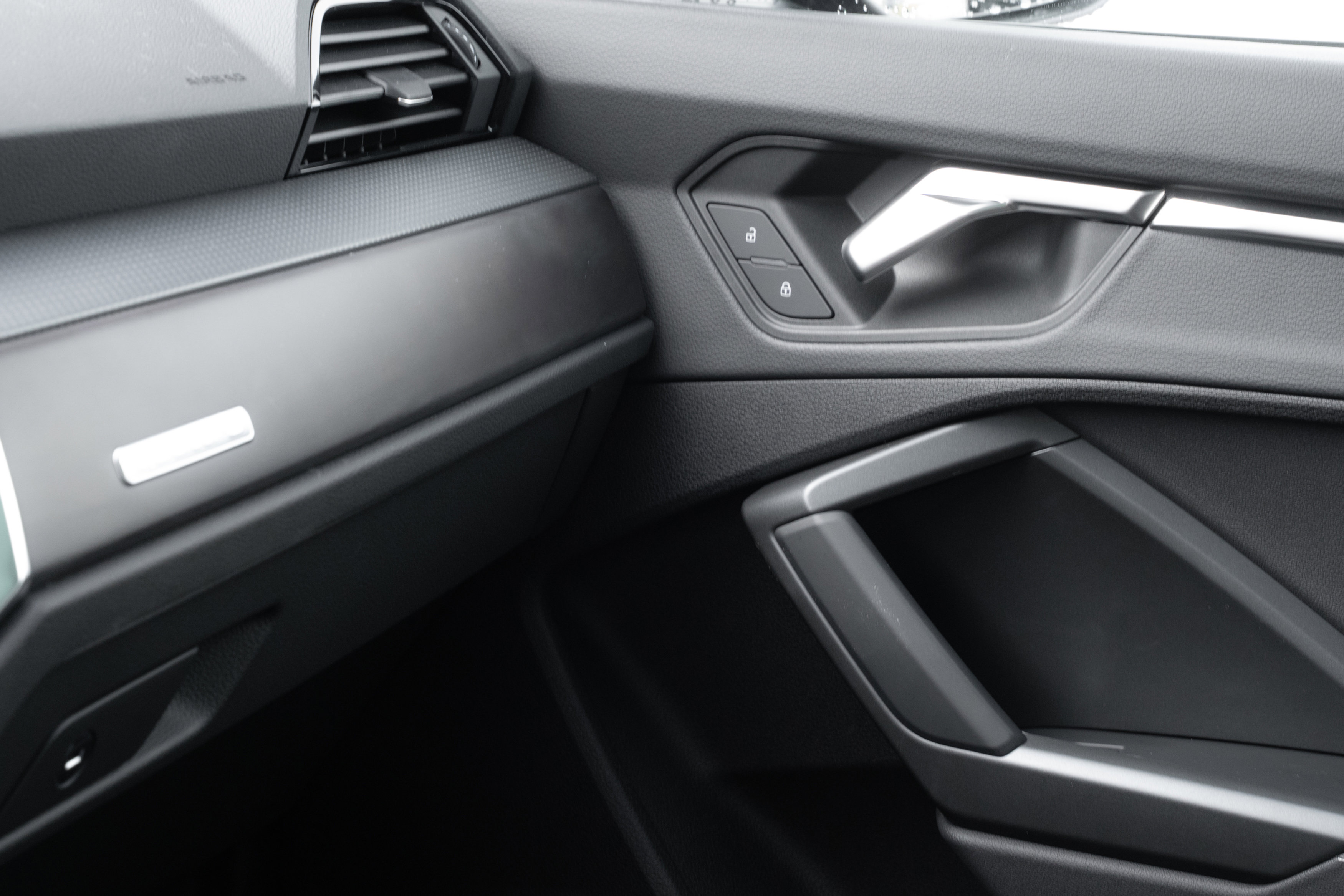 Certified 2024 Audi Q3 2.0T Premium image 14