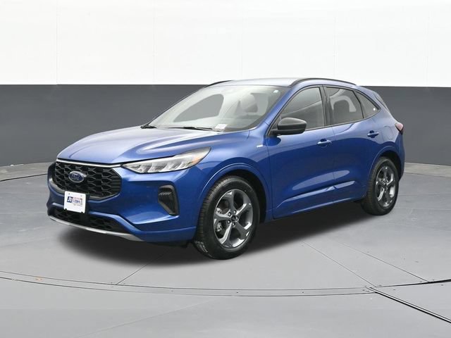 Used 2023 Ford Escape ST-Line w/ Tech Pack #1 FWD image 3
