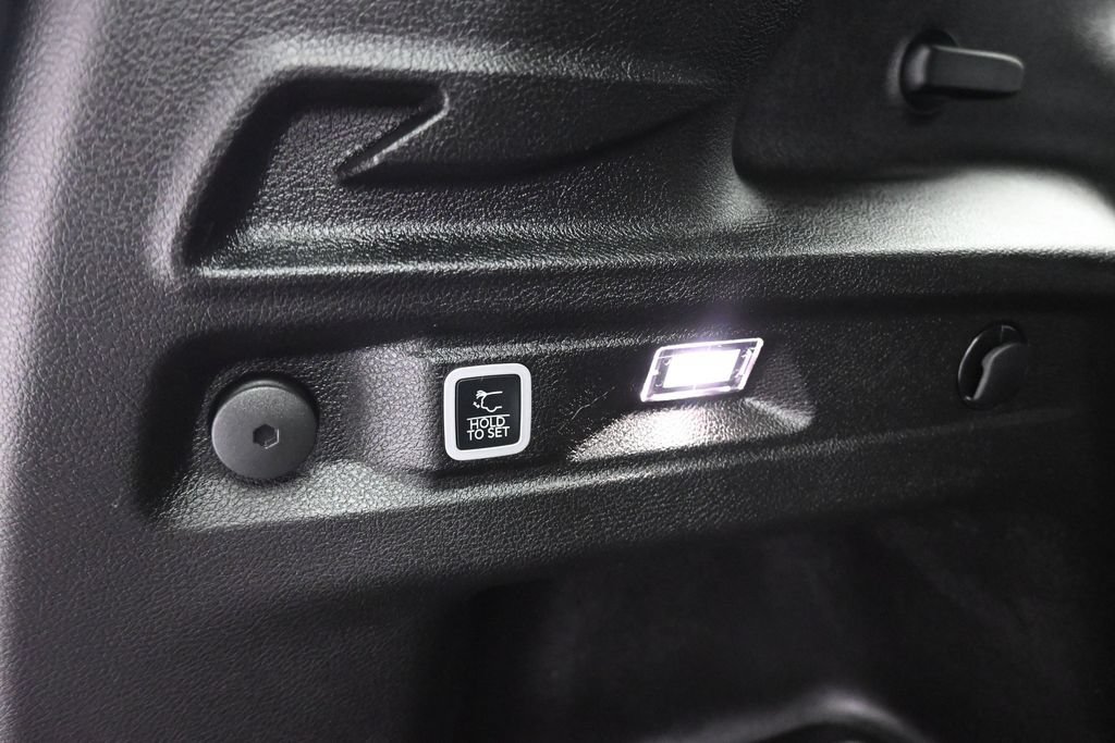 Used 2025 Jeep Grand Cherokee L Altitude AWD/4WD image 57