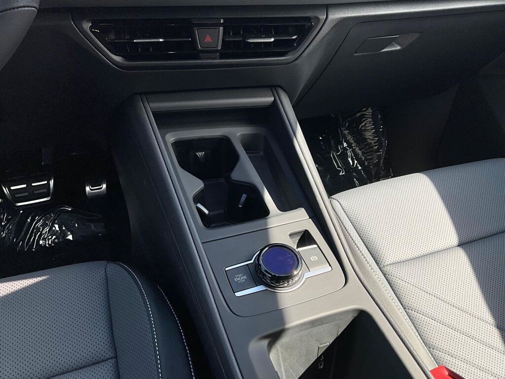 New 2026 Volkswagen Tiguan SE R-Line AWD/4WD image 19