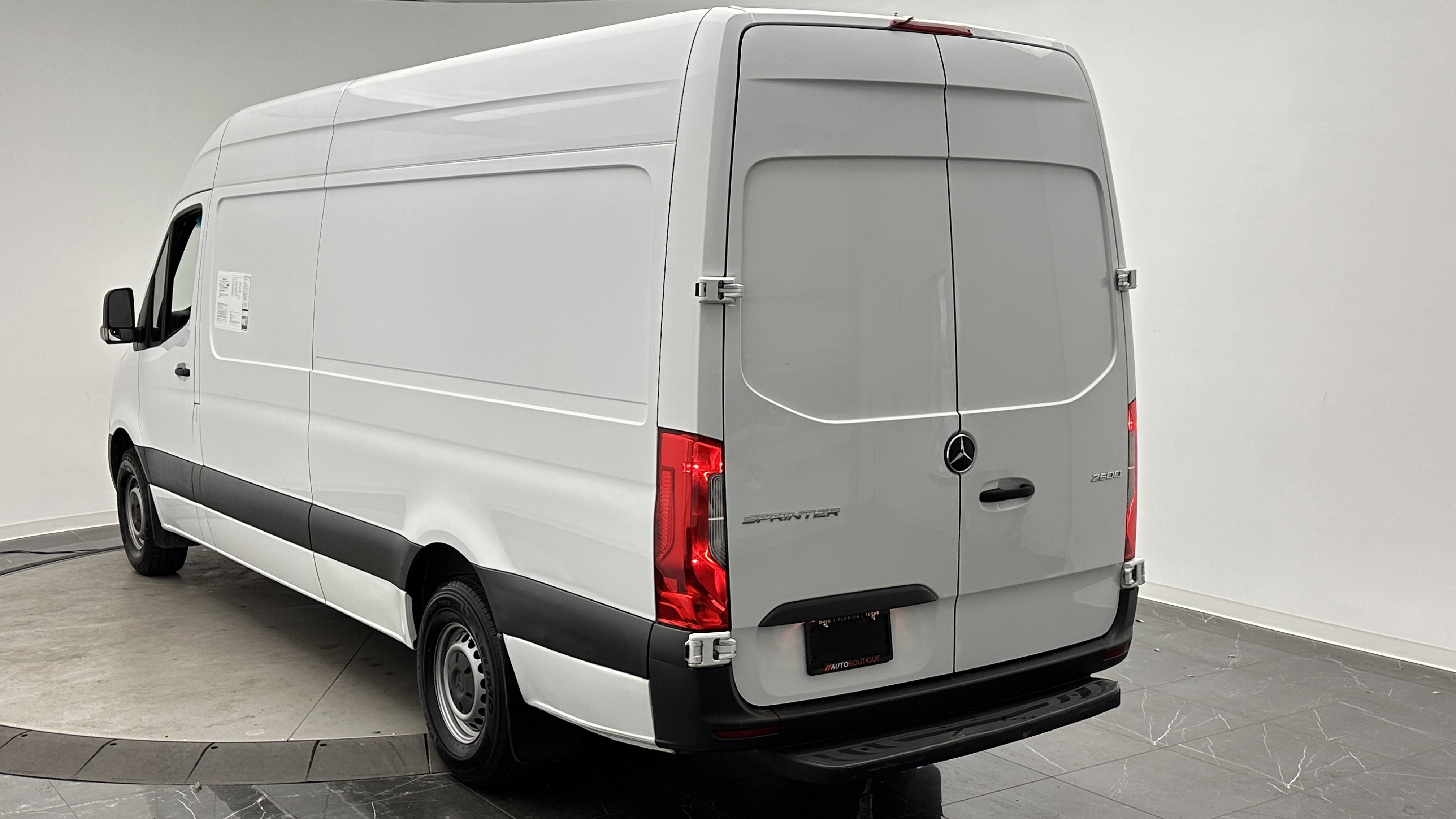 Used 2023 Mercedes-Benz Sprinter 2500 image 5