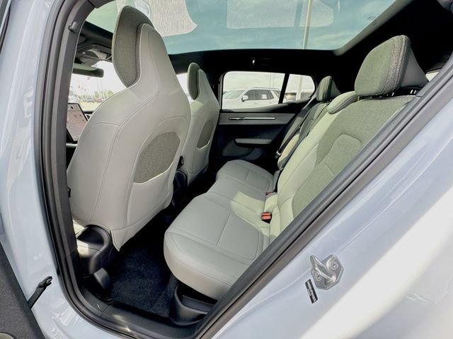 New 2026 Volvo EX30 Cross Country Ultra w/ Protection Package Premier AWD/4WD image 20