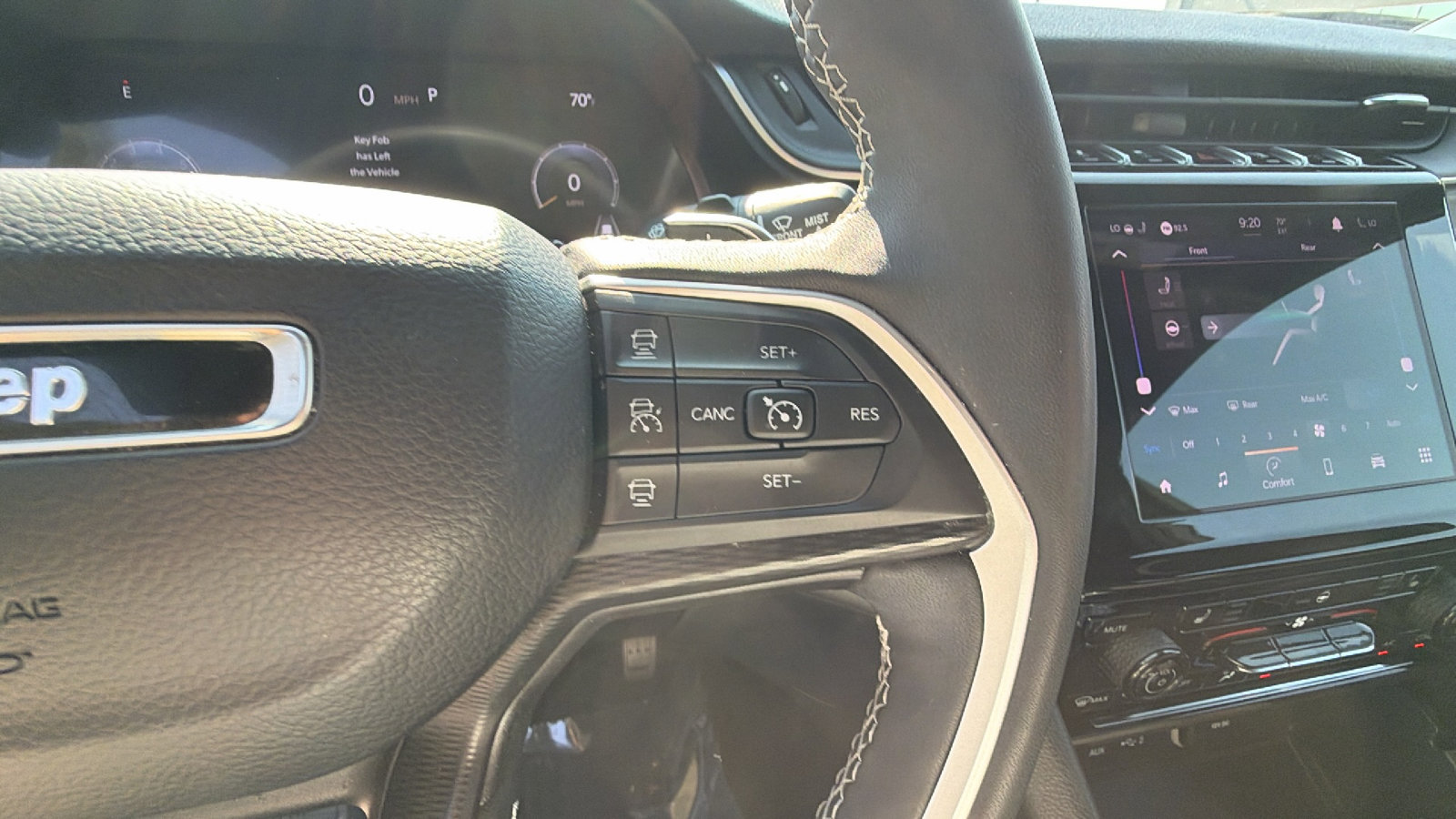 Used 2025 Jeep Grand Cherokee L Laredo w/ Luxury Tech Group I RWD image 31