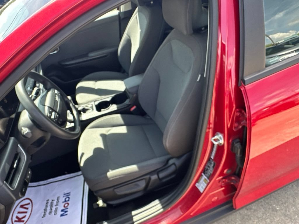 Used 2025 Kia K4 FWD image 14