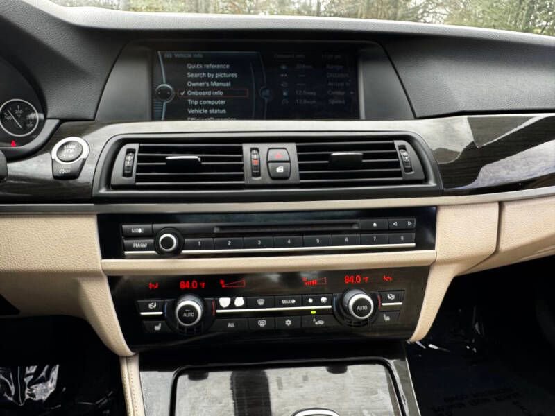 Used 2012 BMW 535i xDrive Sedan image 18