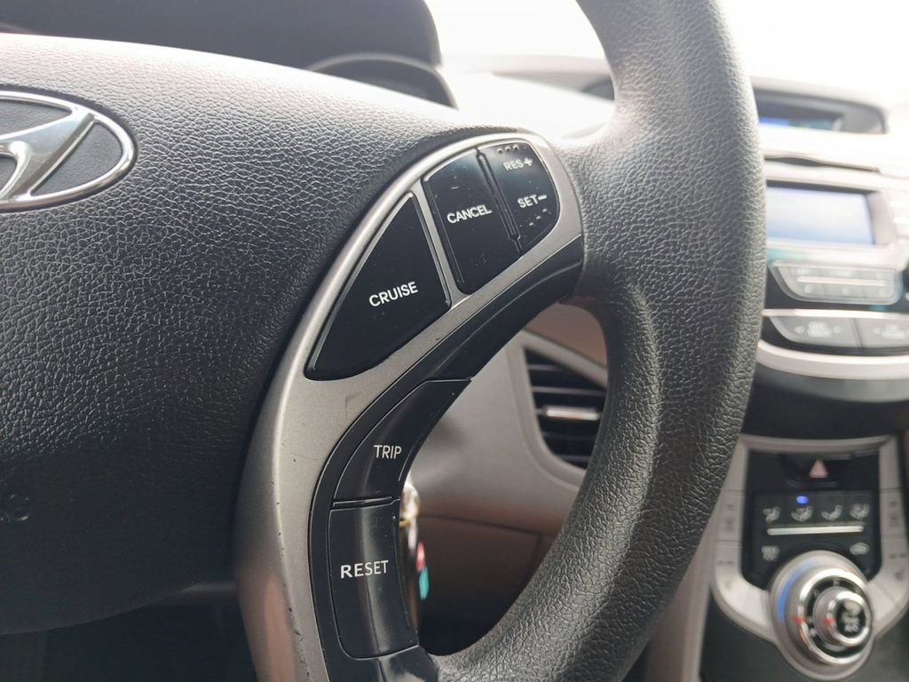 Used 2013 Hyundai Elantra GLS w/ Preferred Pkg FWD image 17