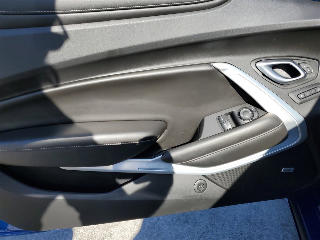 Used 2017 Chevrolet Camaro SS image 7