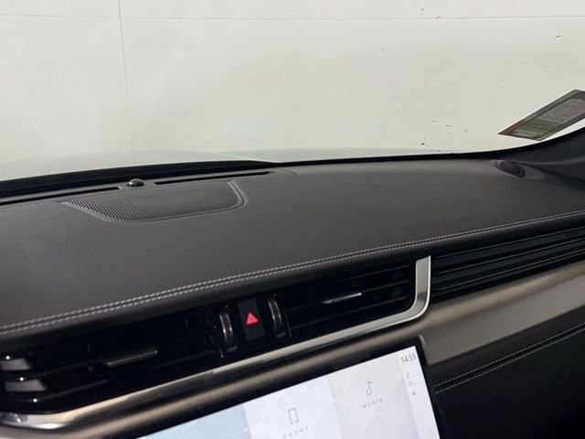 New 2026 Jaguar F-PACE R-Dynamic S image 30