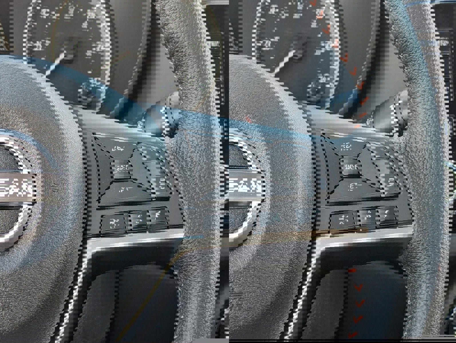 New 2025 Nissan Versa SR w/ Trunk Package image 24