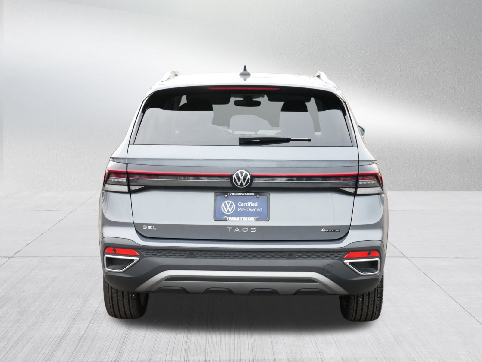 Certified 2025 Volkswagen Taos SEL image 6