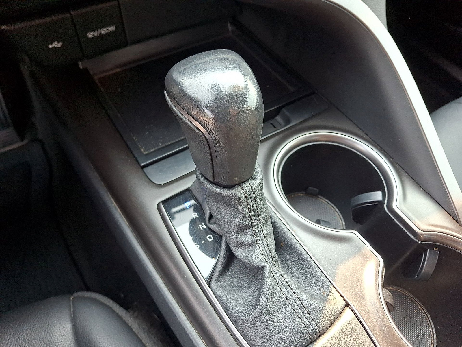 Used 2024 Toyota Camry SE FWD image 12