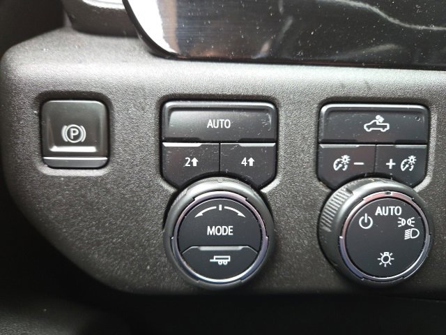 Used 2022 Chevrolet Silverado 1500 LT image 11