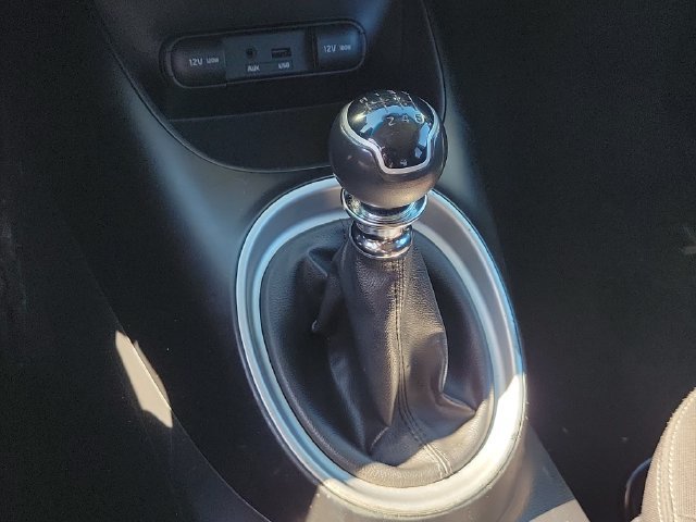 Used 2015 Kia Soul FWD image 29